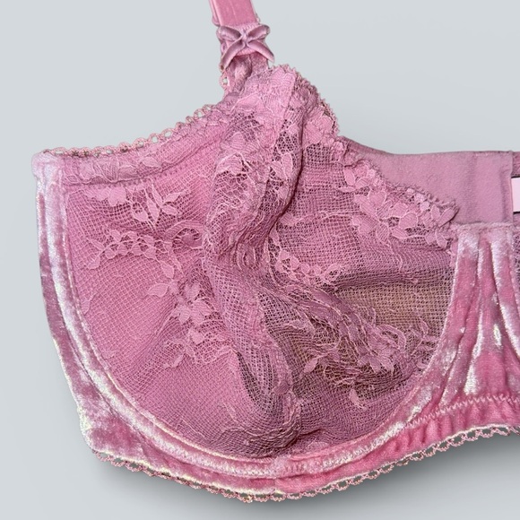 Victoria’s Secret Dream Angels Push Up Without Padding Lace Velvet Bra | Pink - Picture 2 of 6